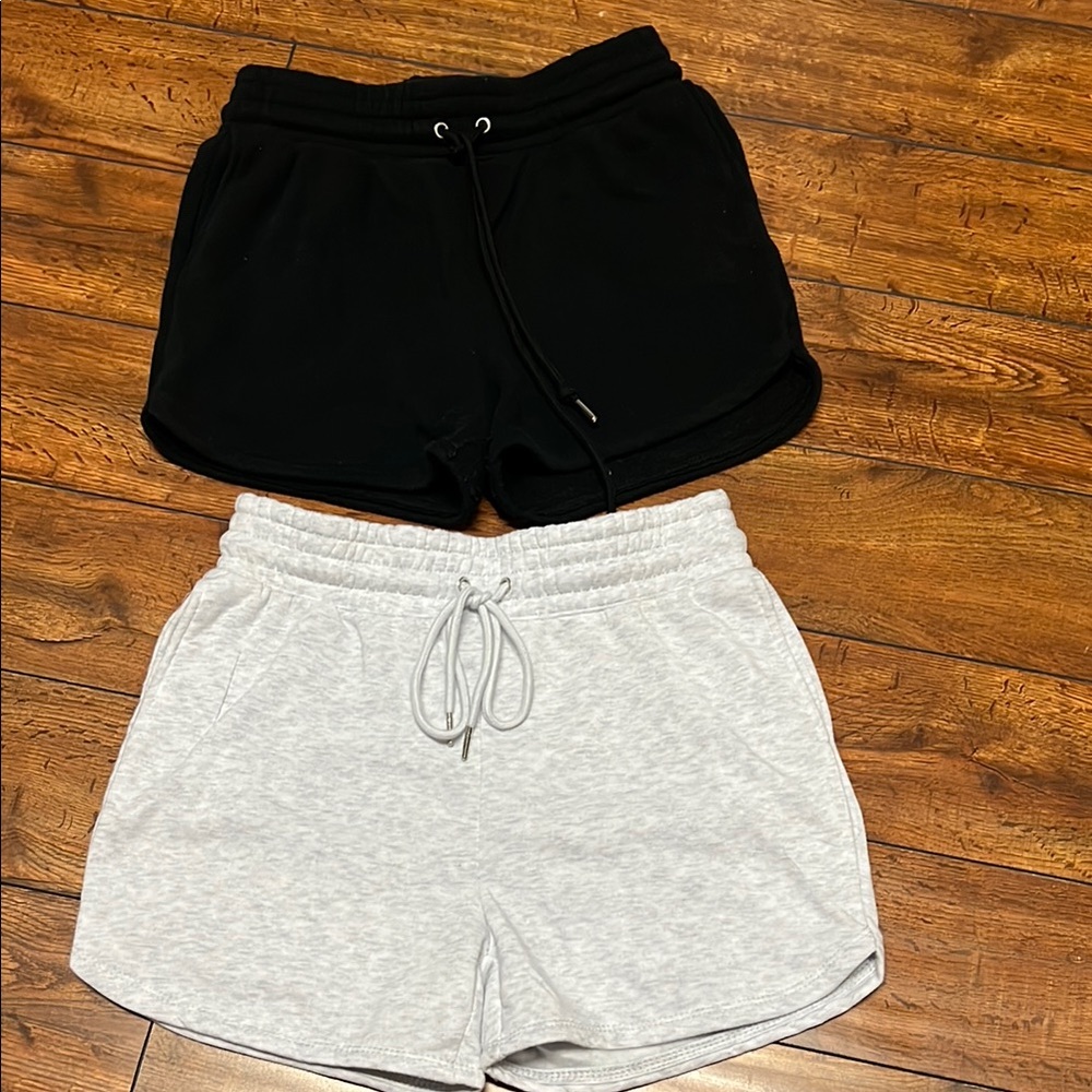 2 Sweat shorts with pockets